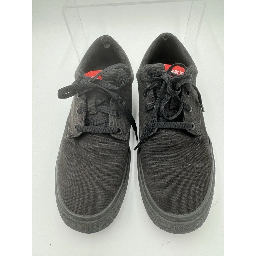 Sketchers Men 7.5 Black. Sc 237043‎ air cooled memory foam.